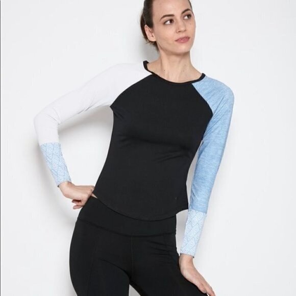 Satva Tarana Top In Light Blue Print NWT - Picture 1 of 11